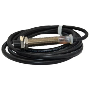 E57-12LE10-D-E1 Cutler-Hammer Tubular Inductive Proximity Sensor --SA - Picture 1 of 2
