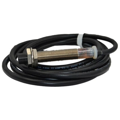 E57-12LE10-D-E1 Cutler-Hammer Tubular Inductive Proximity Sensor --SA - Image 1 of 2