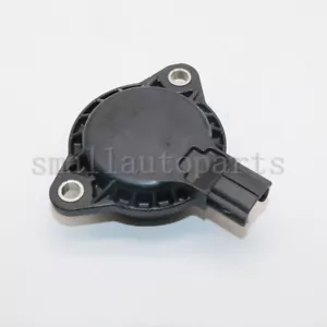 Genuine Engine Variable Valve Timing VVT Solenoid 15370-0P020 for Toyota Tacoma - Picture 1 of 8