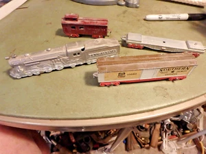 Lot de 4 trains TOOTSIETOY vintage 3A - Pennsylvanie, union pacifique - Photo 1/3