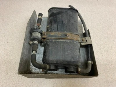 FILTRO BOTE CARBÓN COMBUSTIBLE FERRARI 355 P/n. Bote de carbón 173791 F355 Foto 1 de 4