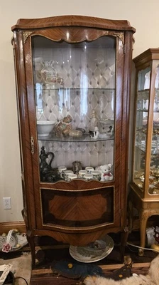 Vintage China Cabinet Vitrine with Curved Glass Brass Accents and Key - Image 1 of 4