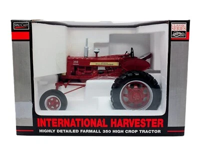 Colheitadeira Internacional Farmall 350 High Crop 2007 SpecCast em escala 1/16 - Imagem 1 de 3