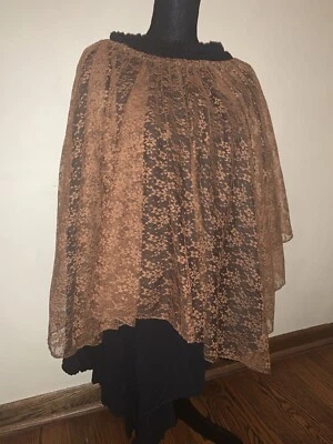 Capa renacentista en capas marrón/negro para mujer Foto 1 de 3