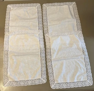 Lotto di 4 tovagliette inutilizzate ~ pizzo bianco e tessuto ~ Cottagecore ~ Grabby Chic - Foto 1 di 12