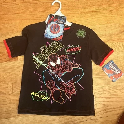 Spider Man Black T-Shirt Boy’s Size 7 Large Glow In The Dark with Yo-Yo - Image 1 of 4