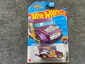 Mailed It HW Metro Hot Wheels - Card Creased - Picture 1 of 1