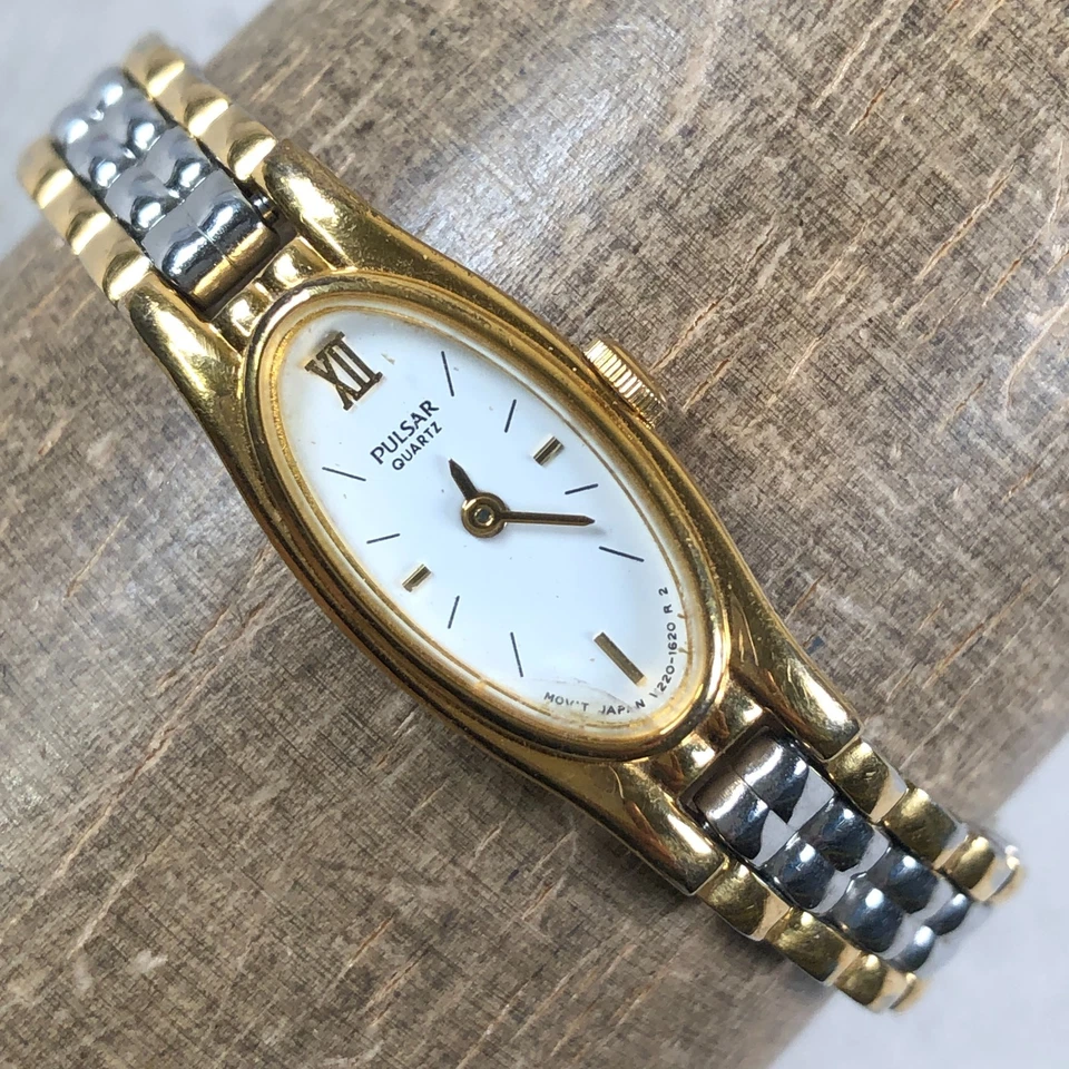 Reloj Pulsar Vintage Mujer V220-6190 Dos Tonos Ovalado 13mm 6" *Cristal agrietado Foto 1 de 4
