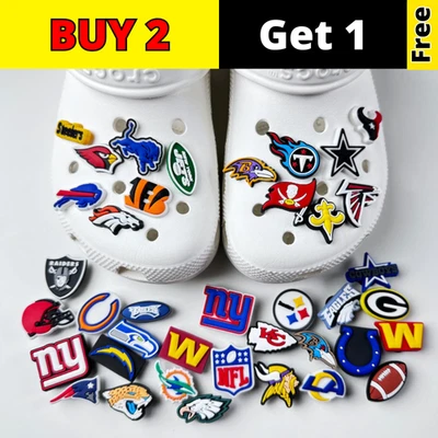 1 x NFL FOOTBALL LOGO CROC JIBBITZ SHOE CHARMS PARTY FAVOR - image 1 of 4