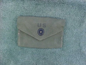 Vintage Vietnam War US Army Green Canvas Compass / First Aid Pak Belt Pouch Case - Picture 1 of 3