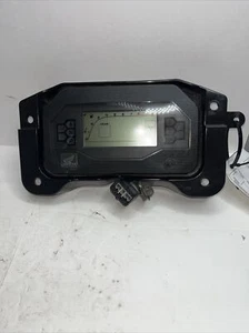 2018 Honda Pioneer Gauge Cluster Speedo Tach  OEM 37200-HL4-405 - Picture 1 of 5