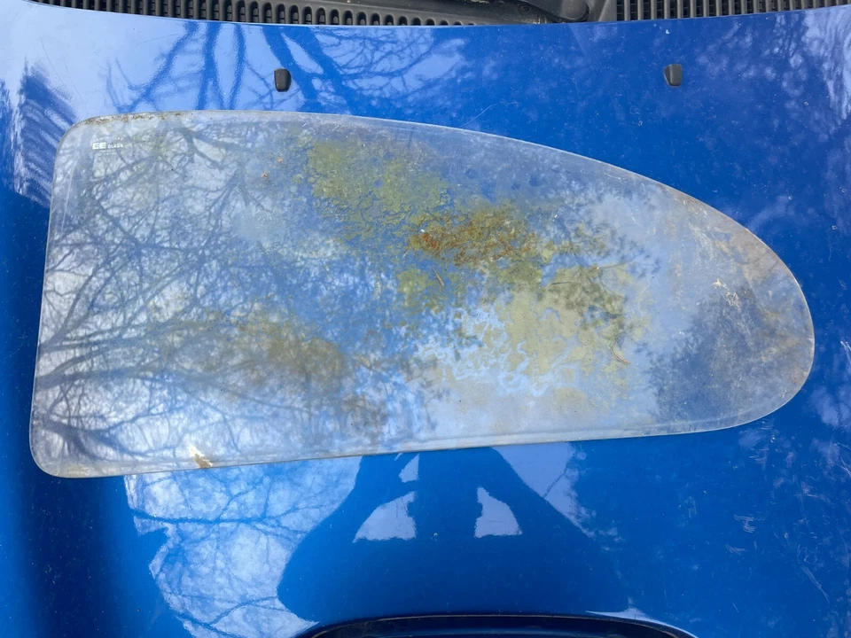 65-77 VOLKSWAGEN BEETLE RH ЗАДНЯЯ ЧЕТВЕРТЬ СТЕКЛА - ПАССАЖИРСКОЙ СТОРОНЕ VW - Изображение 1 из 1