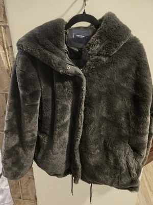 Chaqueta con Capucha Lucky Brand Piel Sintética Negra Felpa Cremallera Frontal Acogedora Suave Para Mujer’s L Foto 1 de 4