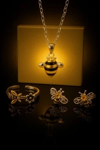 925 Sterling Silver 18 Karat Gold Honey Bee Set Necklace Ring And Earrings - Picture 1 of 12