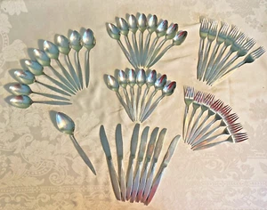 Oneida Oneidacraft Deluxe Stainless WINTERSONG Fork Knife Spoon 47 Pieces - Imagen 1 de 10