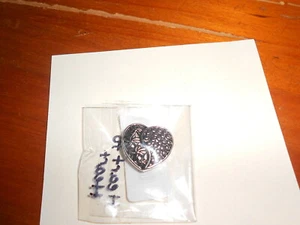 Magnolia & Vine 18 mm Original Snap (new) HEART TO HEART (S0118) - Picture 1 of 1