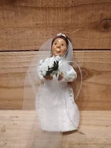 Byers Kindles Bride - Picture 1 of 6