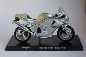 1:18 TRIUMPH 955i Daytona - Picture 1 of 6
