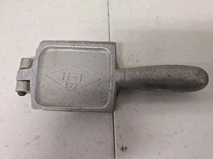 Molde de fundición de peso de pesca vintage H-1 17A con forma de plátano - Imagen 1 de 5