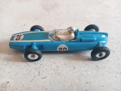 Dinky Toys Meccano N.240 Cooper Grand Prix Racing Car (1963-70) Silver Helmet - Immagine 1 di 4