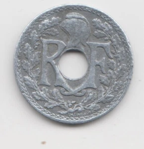 FRANCE 1941. 10 CENTIMES. Monogram within wreath, liberty cap. KM# 896 - Picture 1 of 2