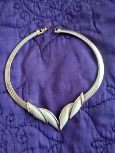Vintage Napier Gold Tone Necklace 1970s - Picture 1 of 5