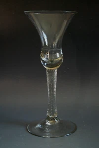 EARLY 18TH CENTURY FRENCH WINE GLASS - Imagen 1 de 5