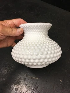 Lámpara de aceite para uñas de vidrio de leche blanco vintage pantalla 5 pulgadas 3 1/4 - Imagen 1 de 6