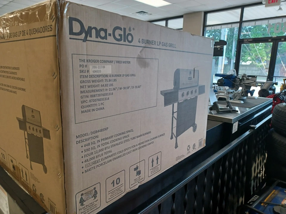 Parrilla de gas propano Dyna-Glo 4 quemadores LP, nueva en caja, c-x Foto 1 de 4