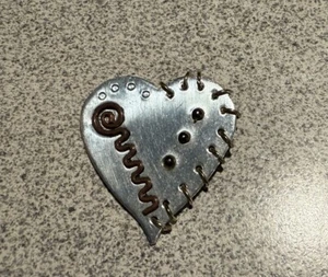 Metal Heart Pin Brock - Picture 1 of 2