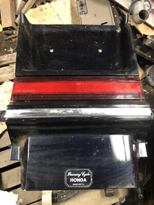 Guardabarros trasero Honda GL1500 Goldwing #80100-MN5-000 - Imagen 1 de 3
