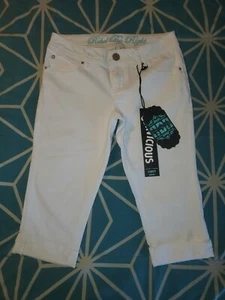 REBEL BY RIGHT JEAN CURVY SKINNY CAPRI  WHITE STRETCH EMBROIDERED MSRP $59 NWT - Picture 1 of 6
