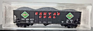 N Scale CHRISTMAS HOLIDAY / Santa's Coal 3-bay Hopper Car -- MICRO TRAINS 108070 - Picture 1 of 4
