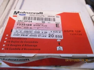 BOX of 10 MOTORCRAFT AGPR12P SPARK PLUGS - Picture 1 of 3
