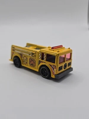 Caminhão motor Hot Wheels Yellow Fire Eater - Imagem 1 de 4