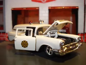1957 CHEVROLET SEDAN DELIVERY 2 DOOR WAGON LIMITED EDITION 1/64 AMBULANCE CUSTOM - Picture 1 of 4