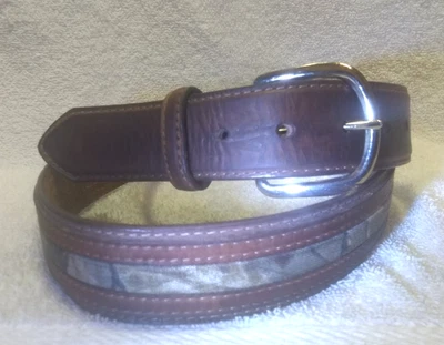 Cinturón Wrangler Cuero Marrón Hebilla Plateada Centro Floral Talla 40" 1.5W Excelente Foto 1 de 4