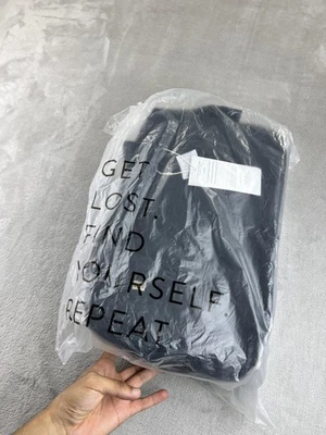 BÉIS The Mini Weekender Travel Bag Black Carry-On Duffle Shoe Compartment Sleeve - Image 1 of 4