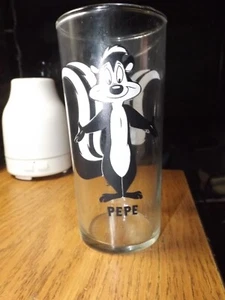 1998 Pepe Le Pew Warner Brothers Cartoon drinking glass RARE - Picture 1 of 1