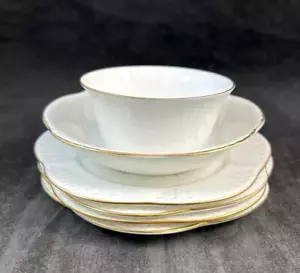 Shelley Regency Group of 4 Bread and Butter Plates 1 Open Sugar and 1 Fruit Bowl - Picture 1 of 15