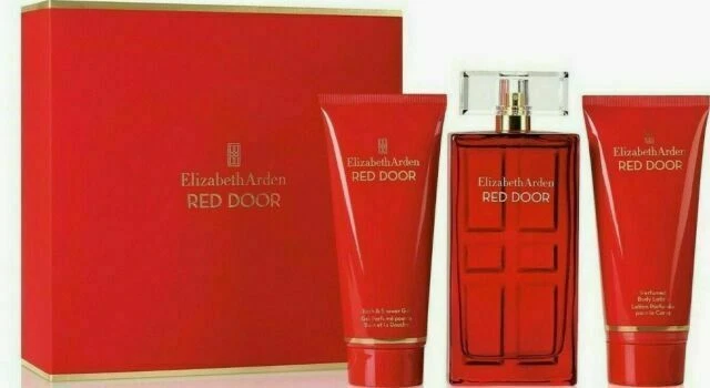 Elizabeth Arden Red Door Gift Set for Women 3.3fl.oz Eau de Toilette Spray with Shower Gel and Body Lotion