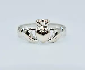 Solvar Ireland 14 K White Gold Claddagh Maids Ring 2.9 grams Size 6 - Picture 1 of 20