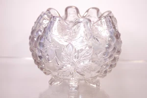 Jarrón Dugan Carnival 1916 vidrio iridiscente blanco hielo uva delicia rosa cuenco - Imagen 1 de 15