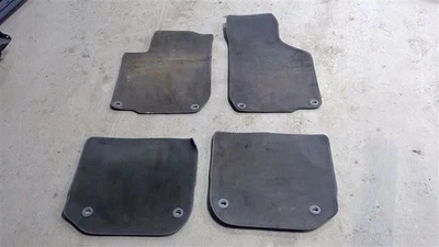 2005 05 Volkswagen Beetle GLS conversível conjunto de 4 tapetes de carpete 86951 - Imagem 1 de 4