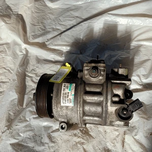 1K0820859F Compresseur de climatisation  AUDI A3 (8P) 1.9 TDI FAP Ber. - Picture 1 of 8