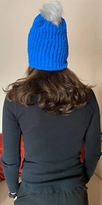 手工冬季帽子女士皇家蓝色 — 第 1/3 张图片