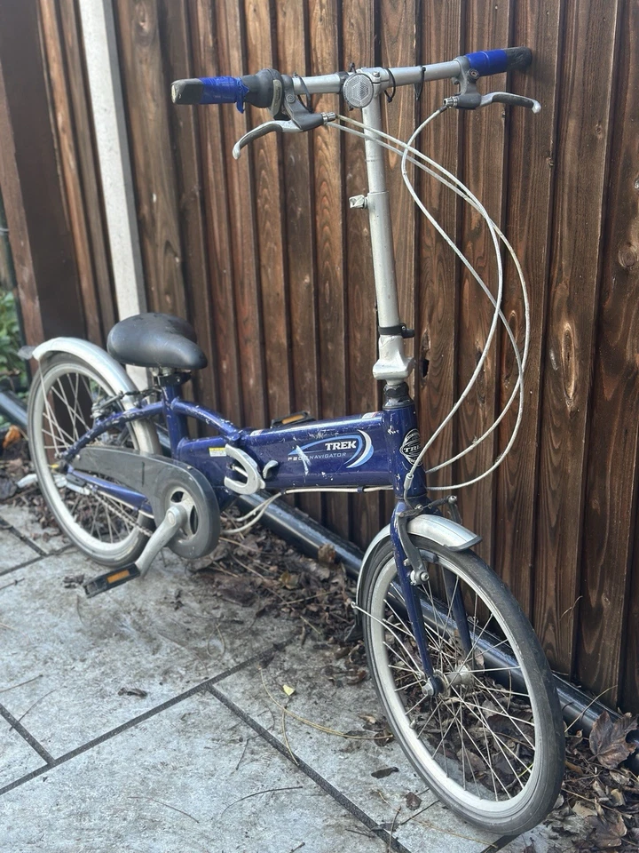 Rare and very presentable Trek F400 folding bike! - Image 1 of 4