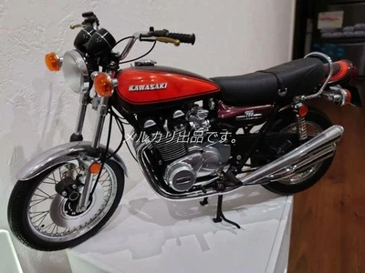 Kawasaki Z2 750Rs Fireball Color Minichamps 1/6 Scale Diecast Motorcycle Model - Image 1 of 4