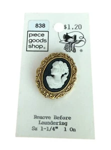 "Botón camafeo con borde dorado con botón de tienda de mercancías de colección 1 1/4""" - Imagen 1 de 2