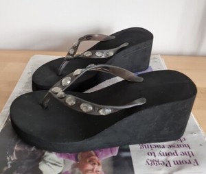 platform flip flops 90s